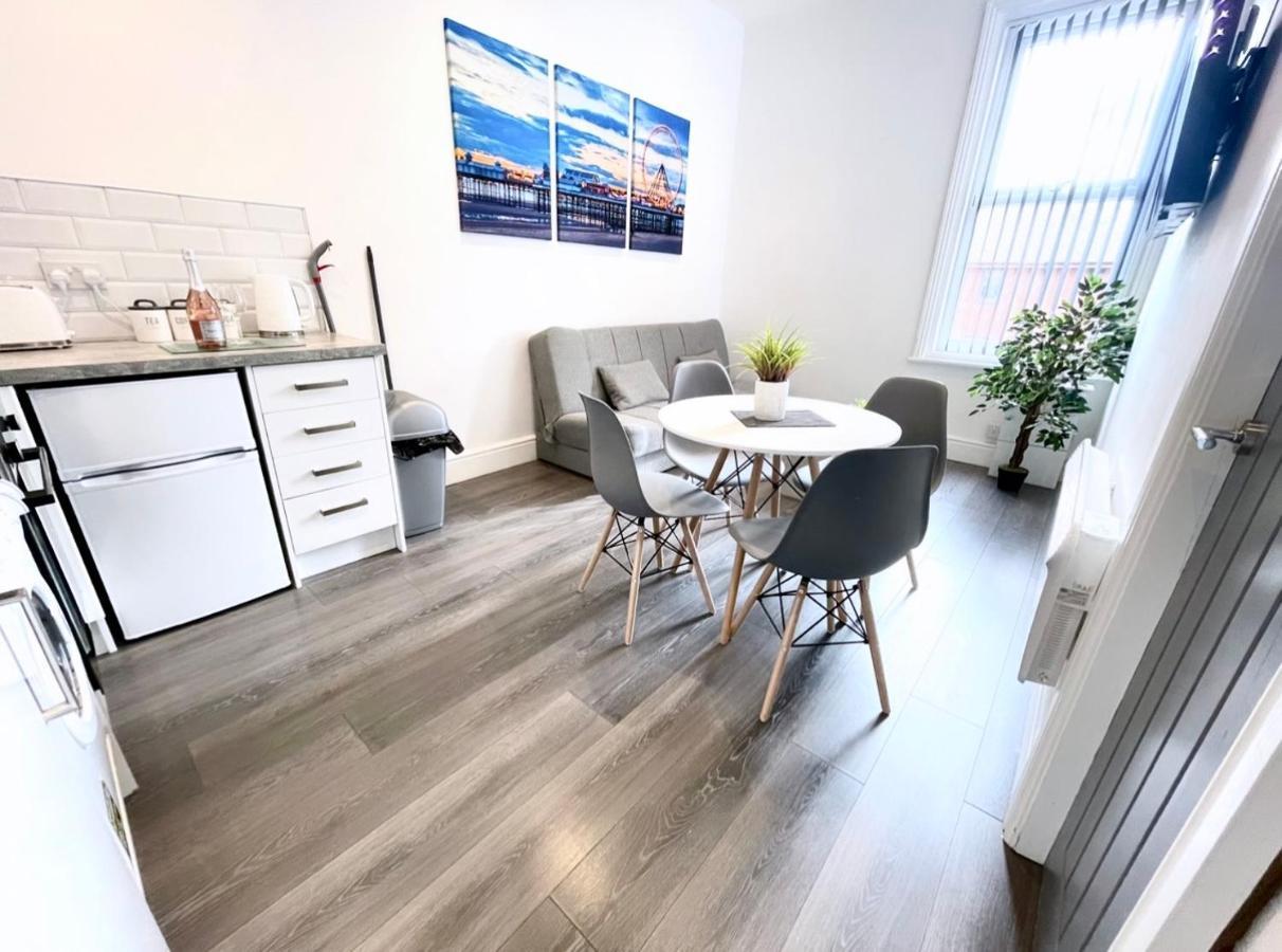 Albert Luxury Hottub & Jacuzzi Apartments Blackpool Exterior foto