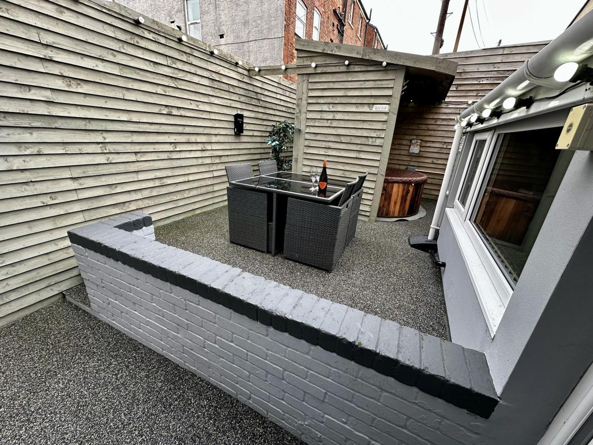 Albert Luxury Hottub & Jacuzzi Apartments Blackpool Exterior foto